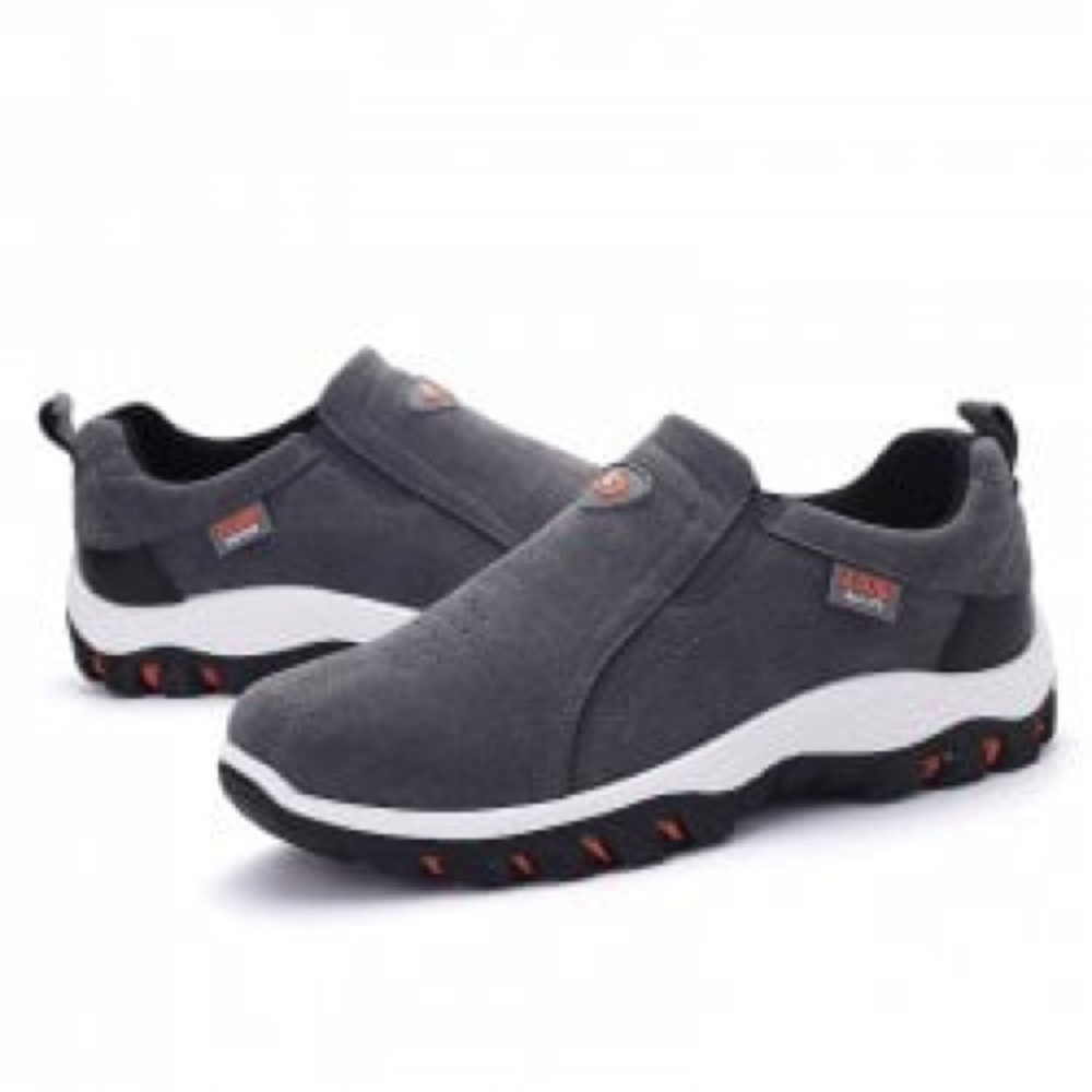 NWOT Men’s Outdoor Leisure Sports Shoe👟